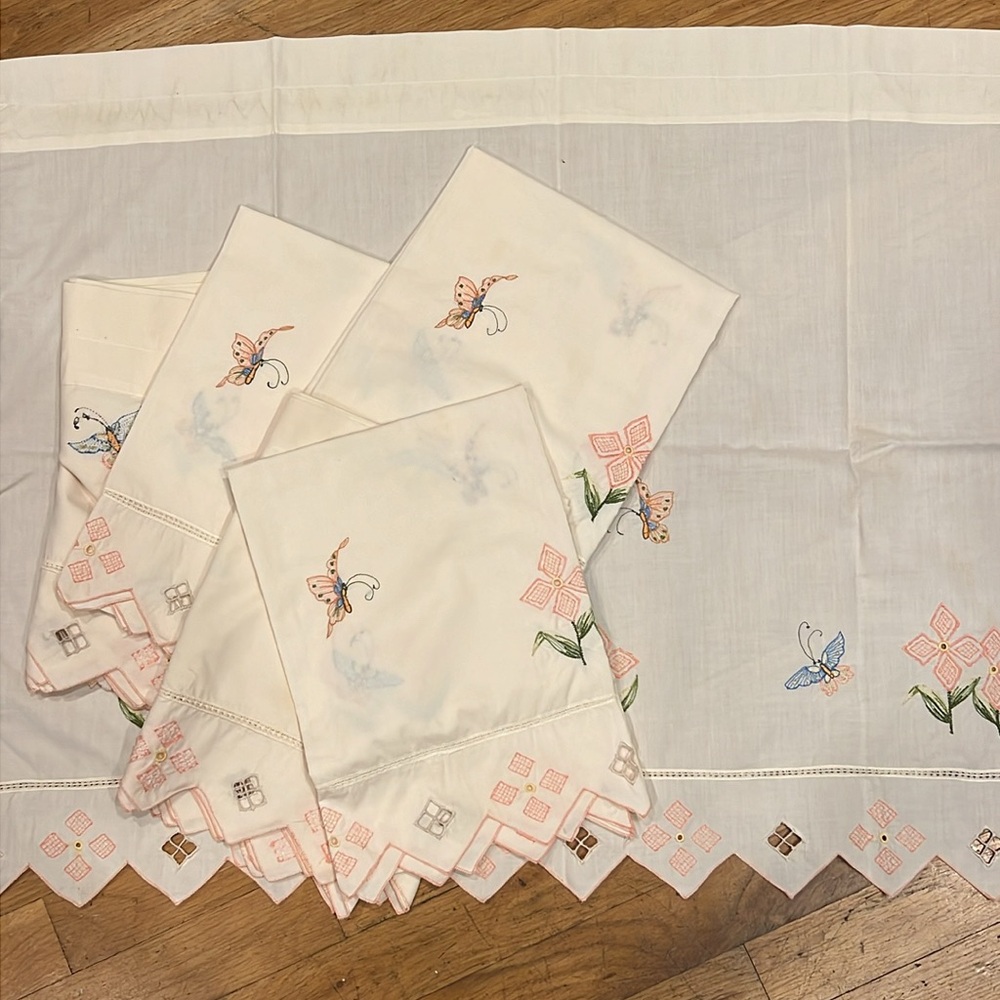 Vintage Butterfly Curtains - Picture 5 of 9